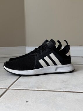 Adidas NMD_R1 Black & White, Unisex - Men’s Size 7 or Women’s Approx. Size 9